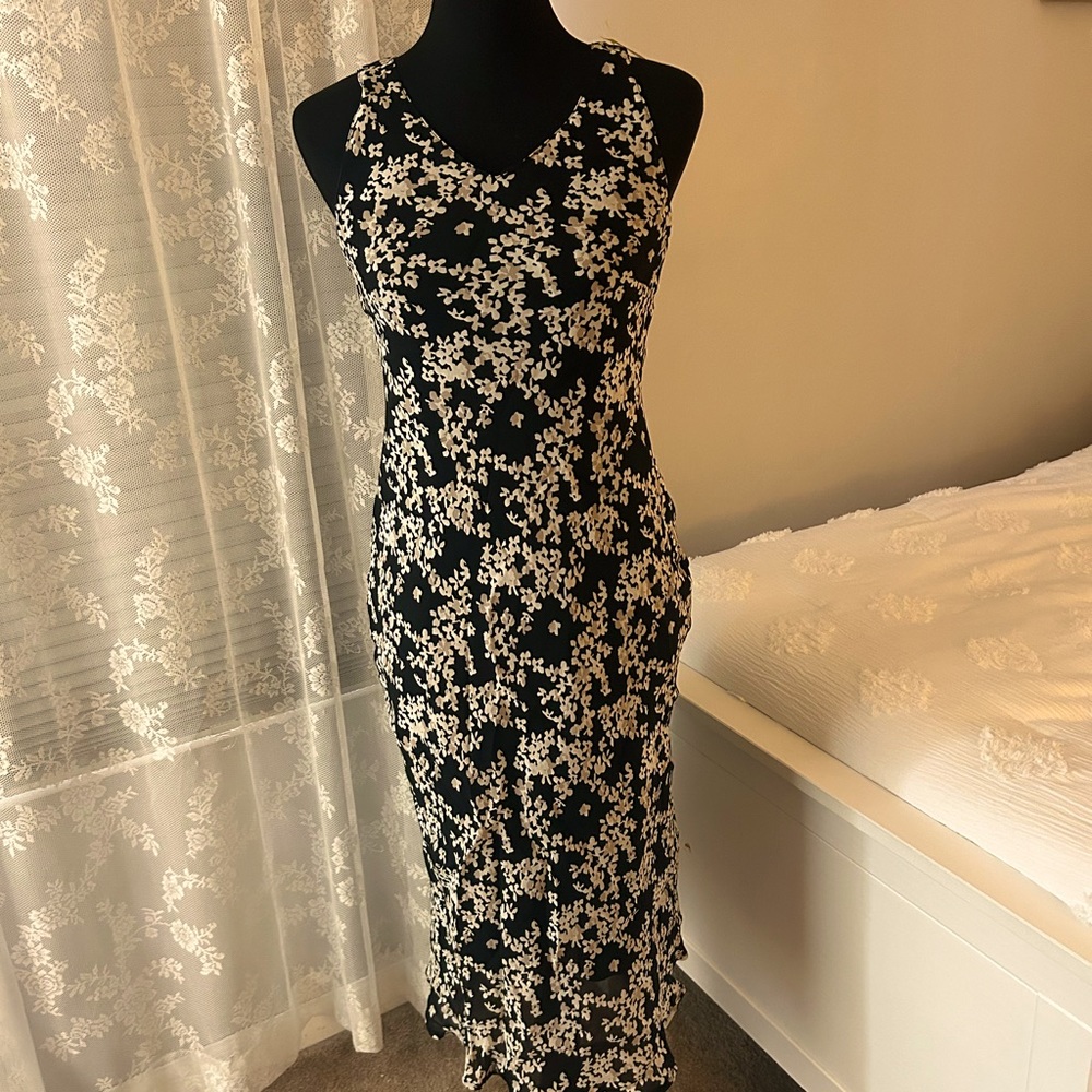 petite sophisticate 90s style dress